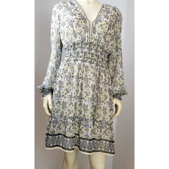 Max Studio Dresses & Skirts - Max Studio V-Neck Smocked Dress, L NWT